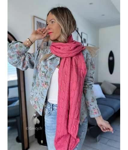 Écharpe torsadée rose