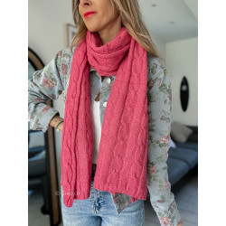 Écharpe torsadée rose