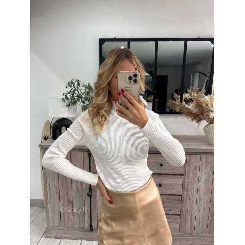 pull basique côtelé blanc Col montant grecy mode tendance automne hiver 2023 outfit ootd blogueuse
