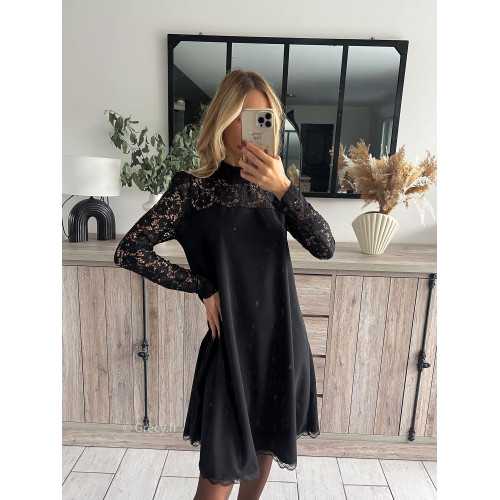 Robe fluide noire manches dentelles