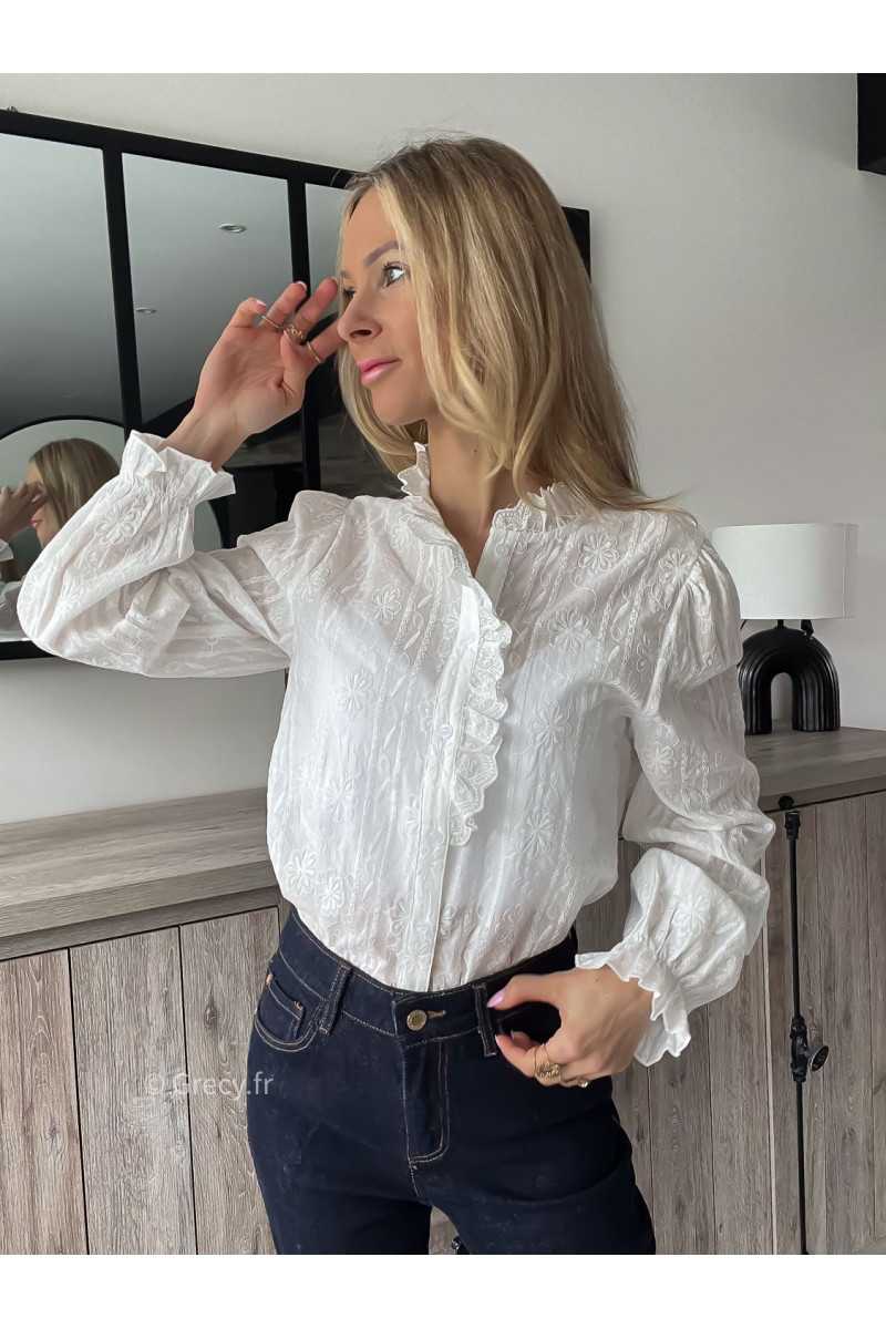 chemise blanche broderies col dentelles sezane printemps été grecy mode outfit ootd look tendance