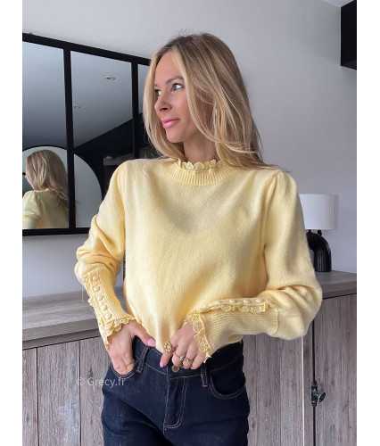 pull fin léger jaune pastel col broderies sezane grecy mode outfit ootd look tendance oversize