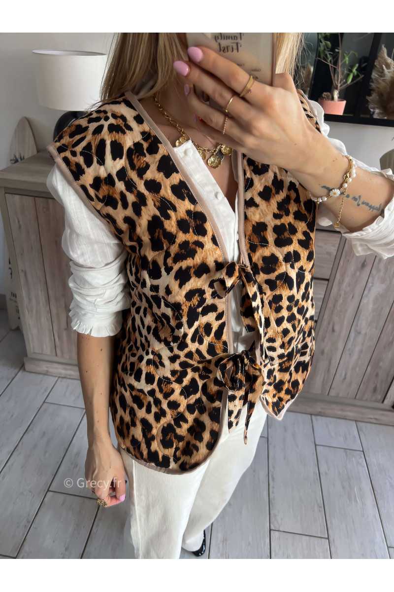 gilet veste sans manches boléro léopard matelassée grecy outfit look ootd mode tendance printemps 2024