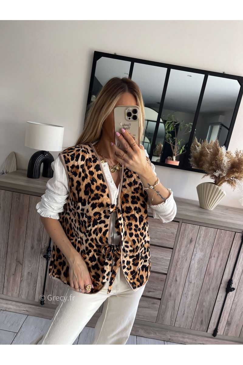 gilet veste sans manches boléro léopard matelassée grecy outfit look ootd mode tendance printemps 2024