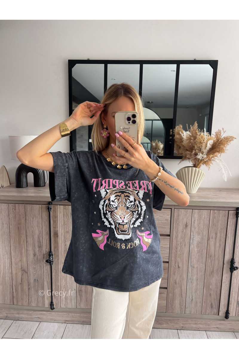 t-shirt tigre gris chiné rose or doré mode tendance grecy printemps été 2024 outfit look ootd