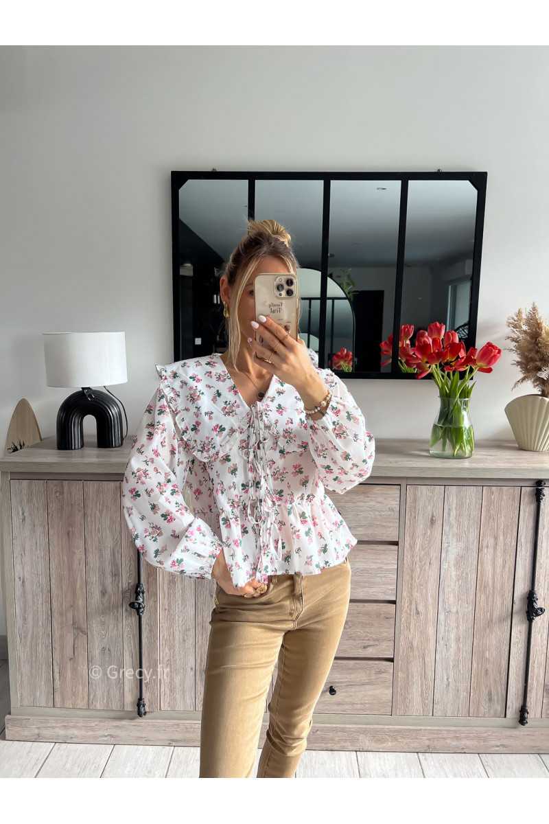 blouse fleurie grand col Claudine blanche et rose noeuds devant nouée tendance mode printemps été 2024 grecy