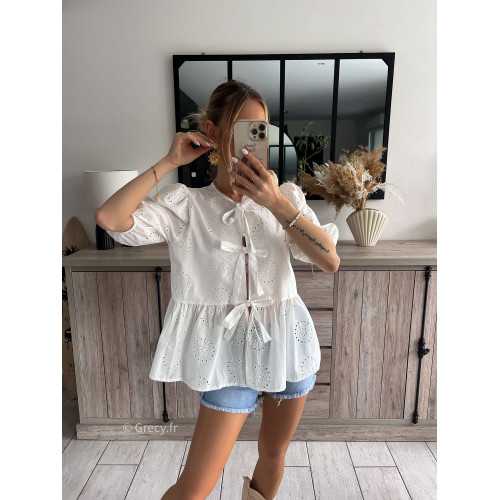 Blouse blanche brodée