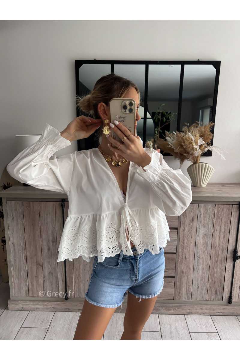 blouse blanche noeud broderie anglaise volants manches longues printemps été 2024 mode look ootd outfit grecy