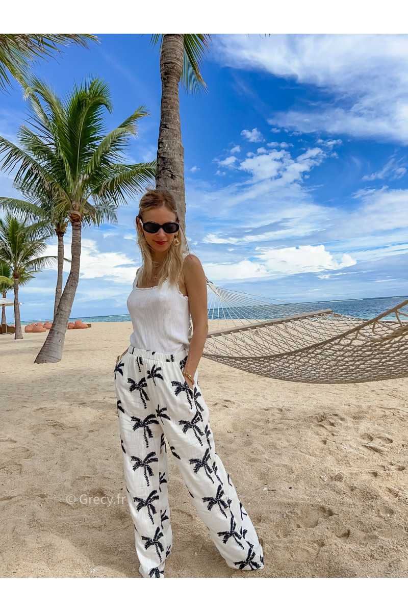 pantalon fluide loin palmiers blanc noir mode ootd look printemps été 2024 plage