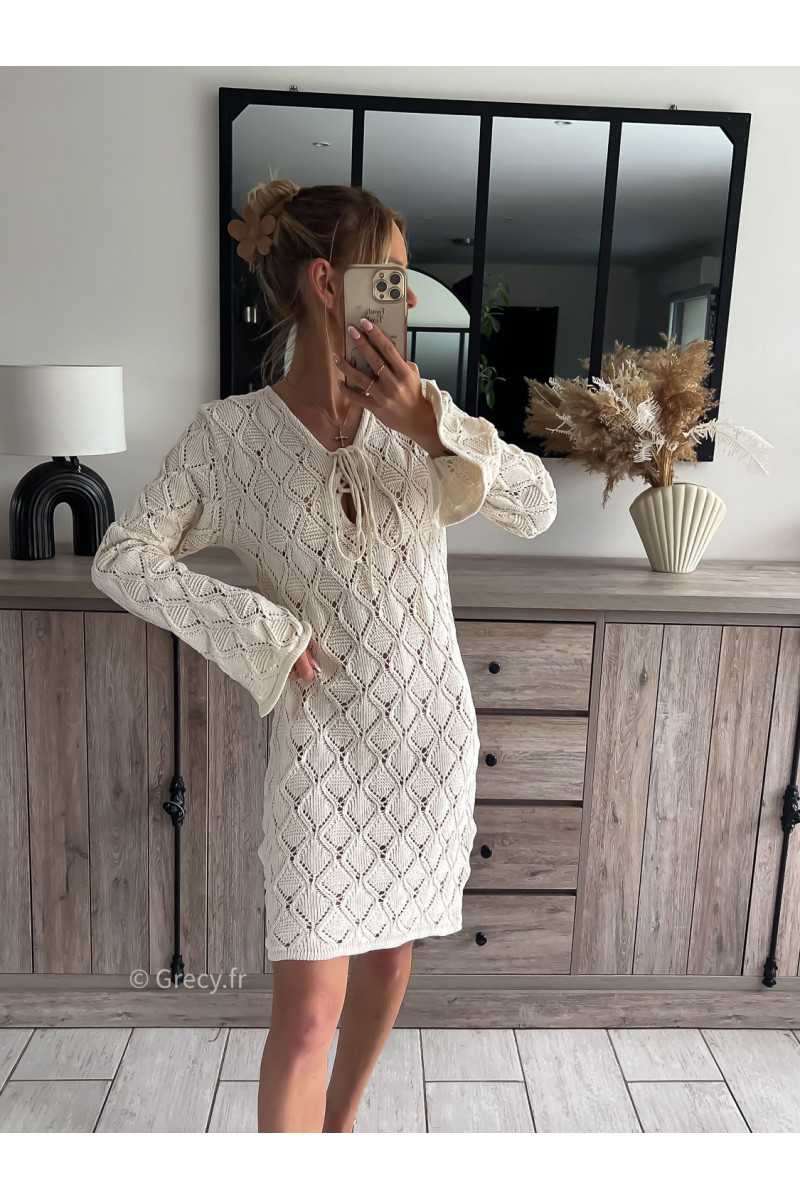 robe maille crochet blanche manches longues lacets grecy mode ootd outfit look printemps été 2024