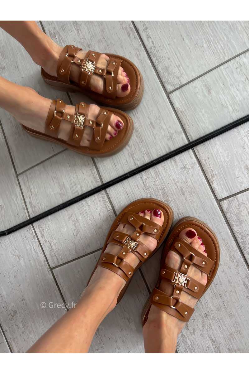 Sandales camel marron soleil inspiration Celine luxe plateforme compensées été 2024 tendance grecy mode