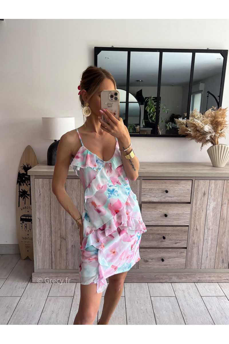 robe courte bleu et rose volants bretelles dos ouvert sexy chic soirée mode tendance look grecy été 2024