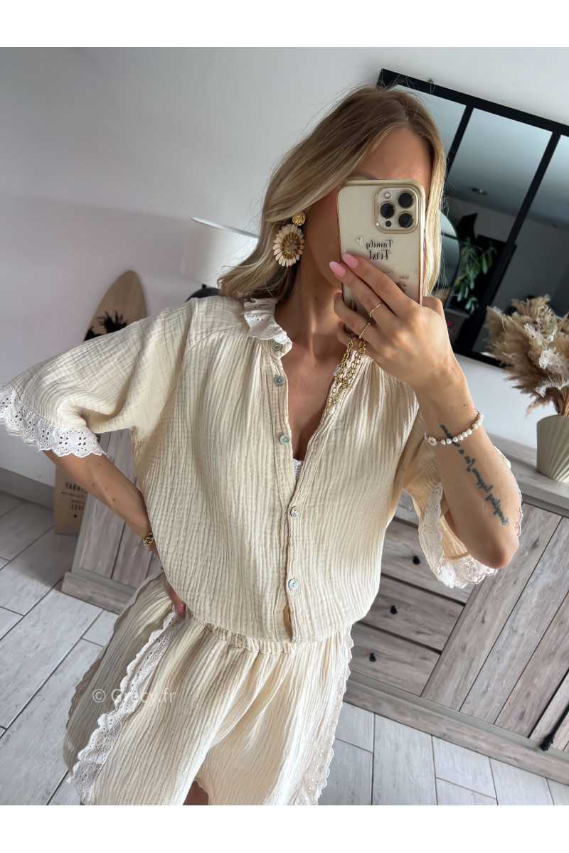 ensemble short chemise gaze de coton beige dentelles grecy printemps été 2024 fluide léger mode look ootd