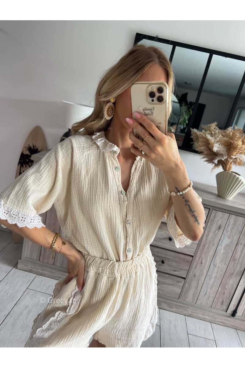 ensemble short chemise gaze de coton beige dentelles grecy printemps été 2024 fluide léger mode look ootd
