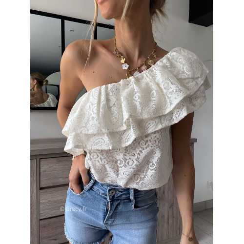 Top asymétrique blanc dentelle