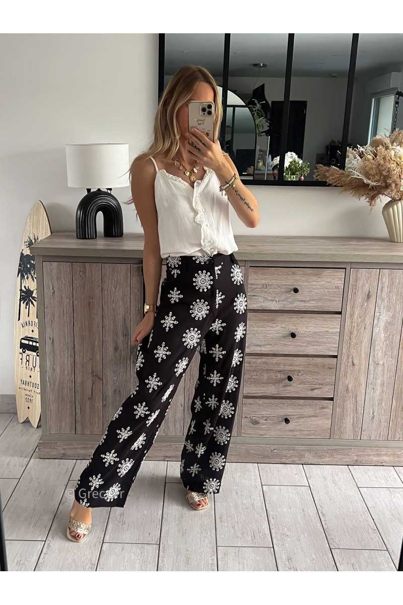 Pantalon noir broderie blanc mandala chic grecy look tendance mode