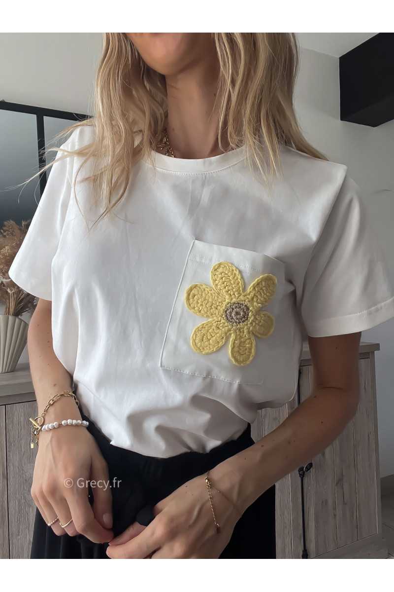 Tshirt fleur jaune brodée broderie grecy mode tendance outfit look