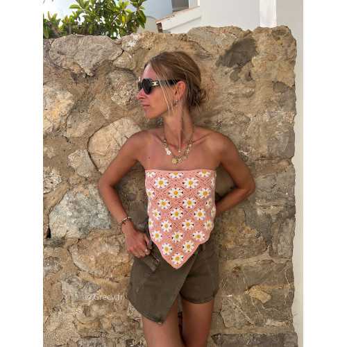 Top crochet fleuri rose