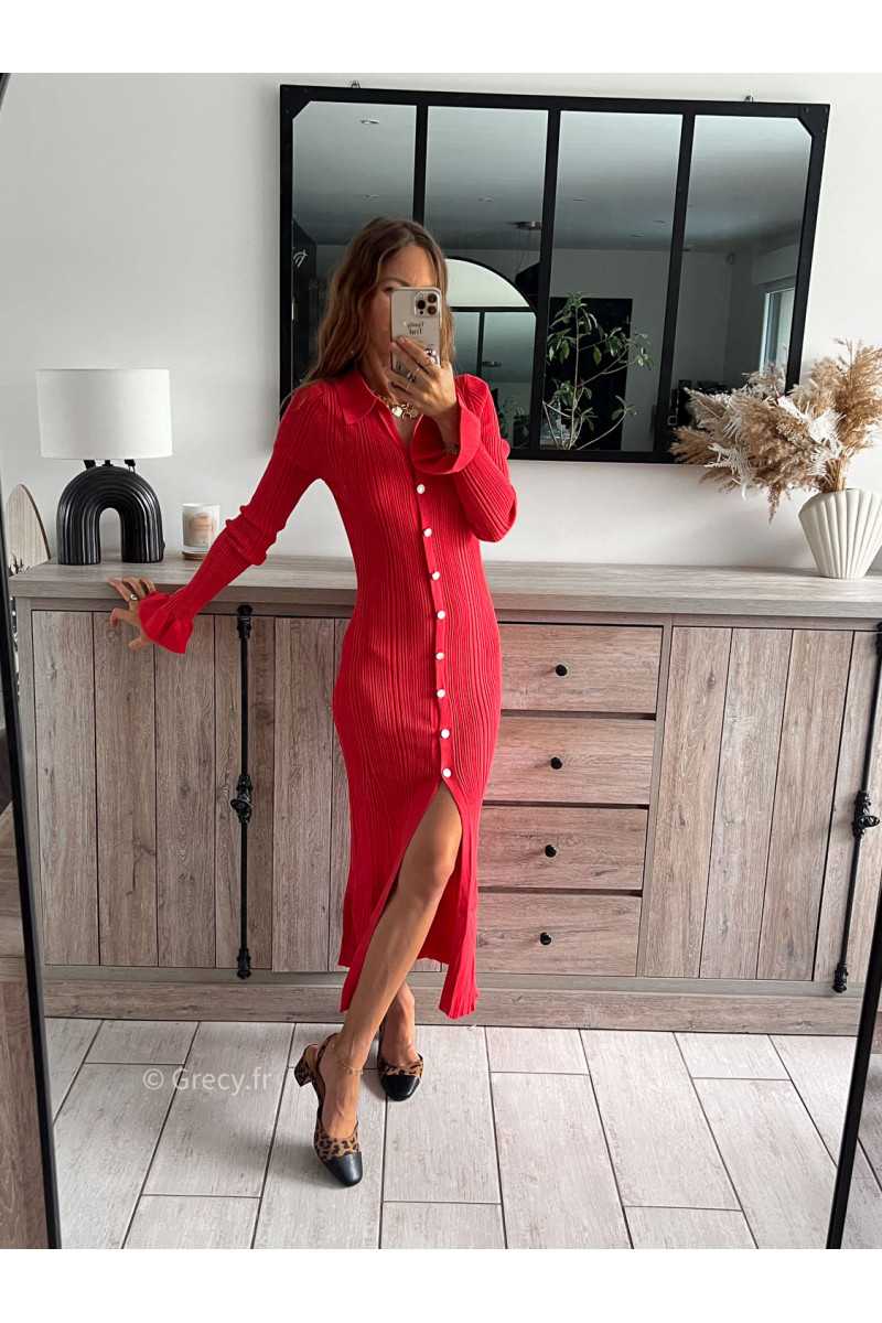 robe pull rouge longue cintrée manches longues boutonnée fendue look ootd grecy