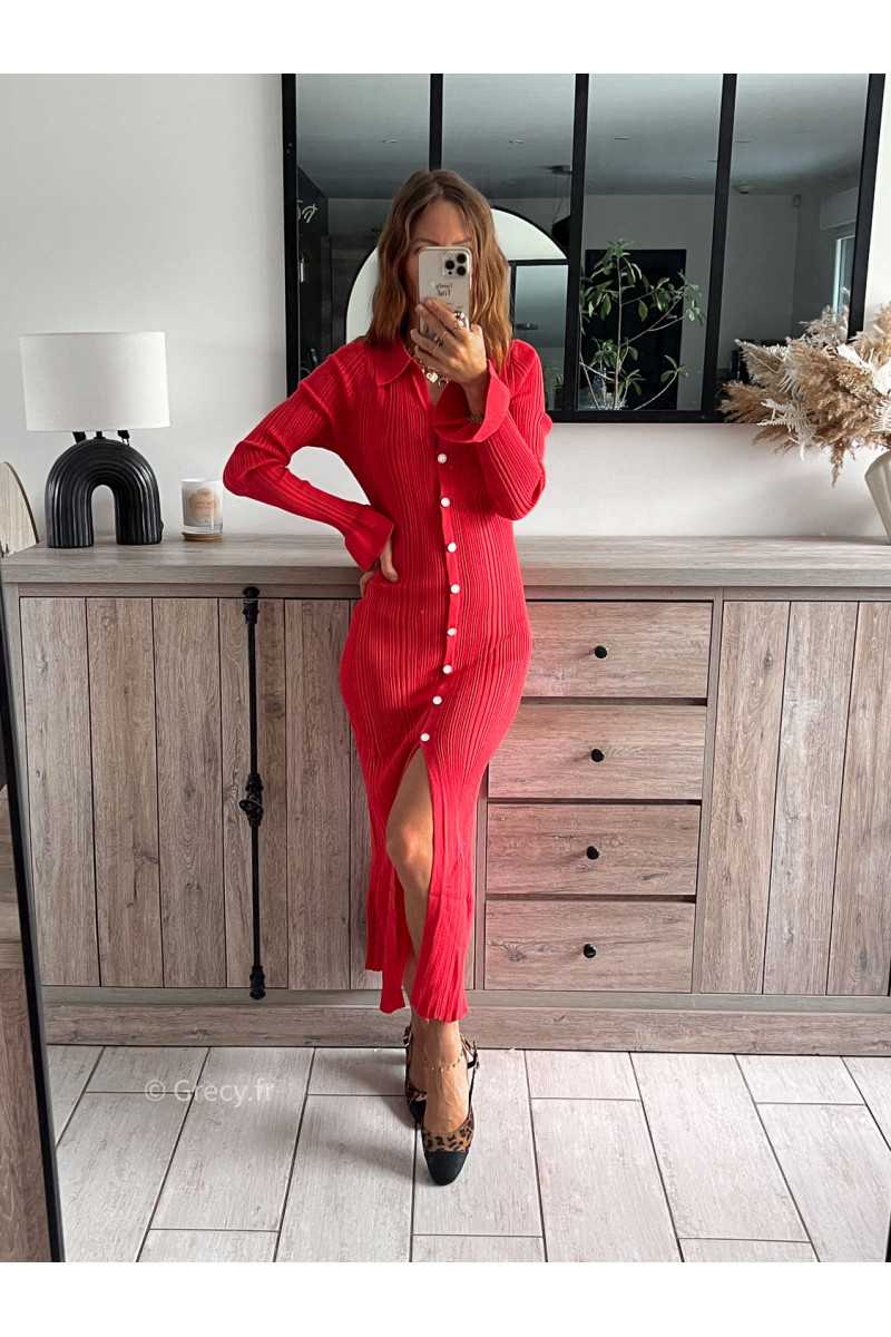 robe pull rouge longue cintrée manches longues boutonnée fendue look ootd grecy