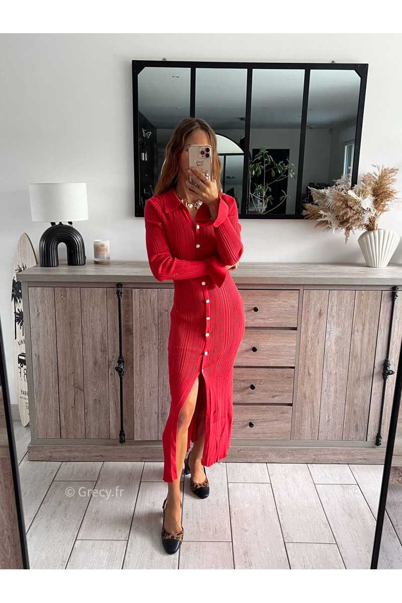 robe pull rouge longue cintrée manches longues boutonnée fendue look ootd grecy