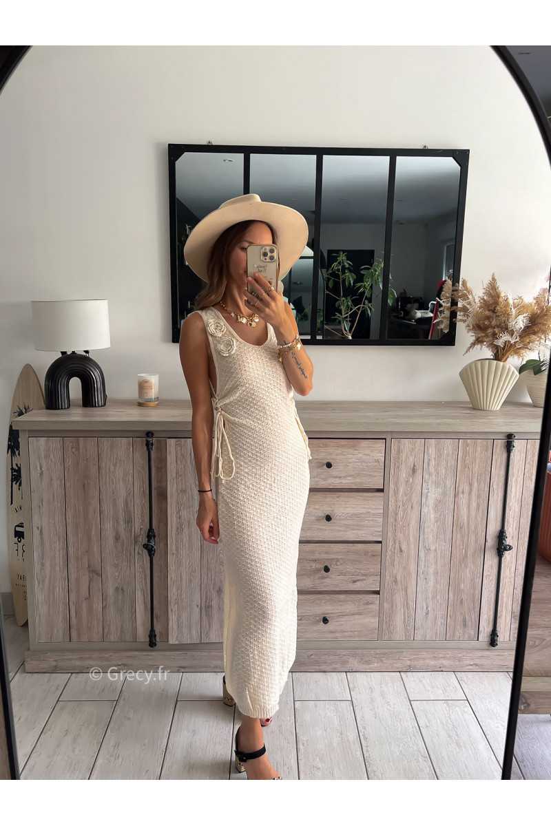 robe longue maille crochet roses relief fleurs plage chic tendance 2024 style mode ootd grecy