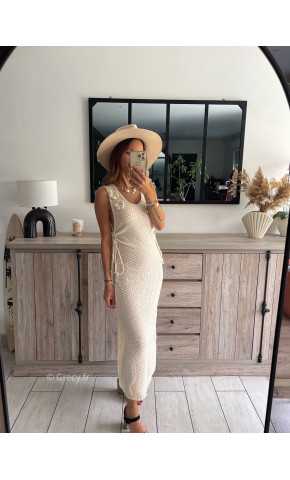 robe longue maille crochet roses relief fleurs plage chic tendance 2024 style mode ootd grecy