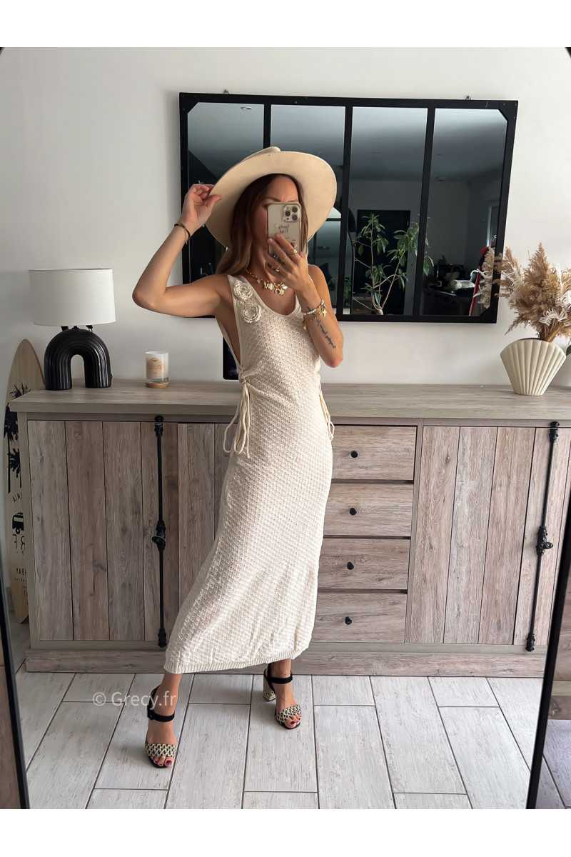 robe longue maille crochet roses relief fleurs plage chic tendance 2024 style mode ootd grecy