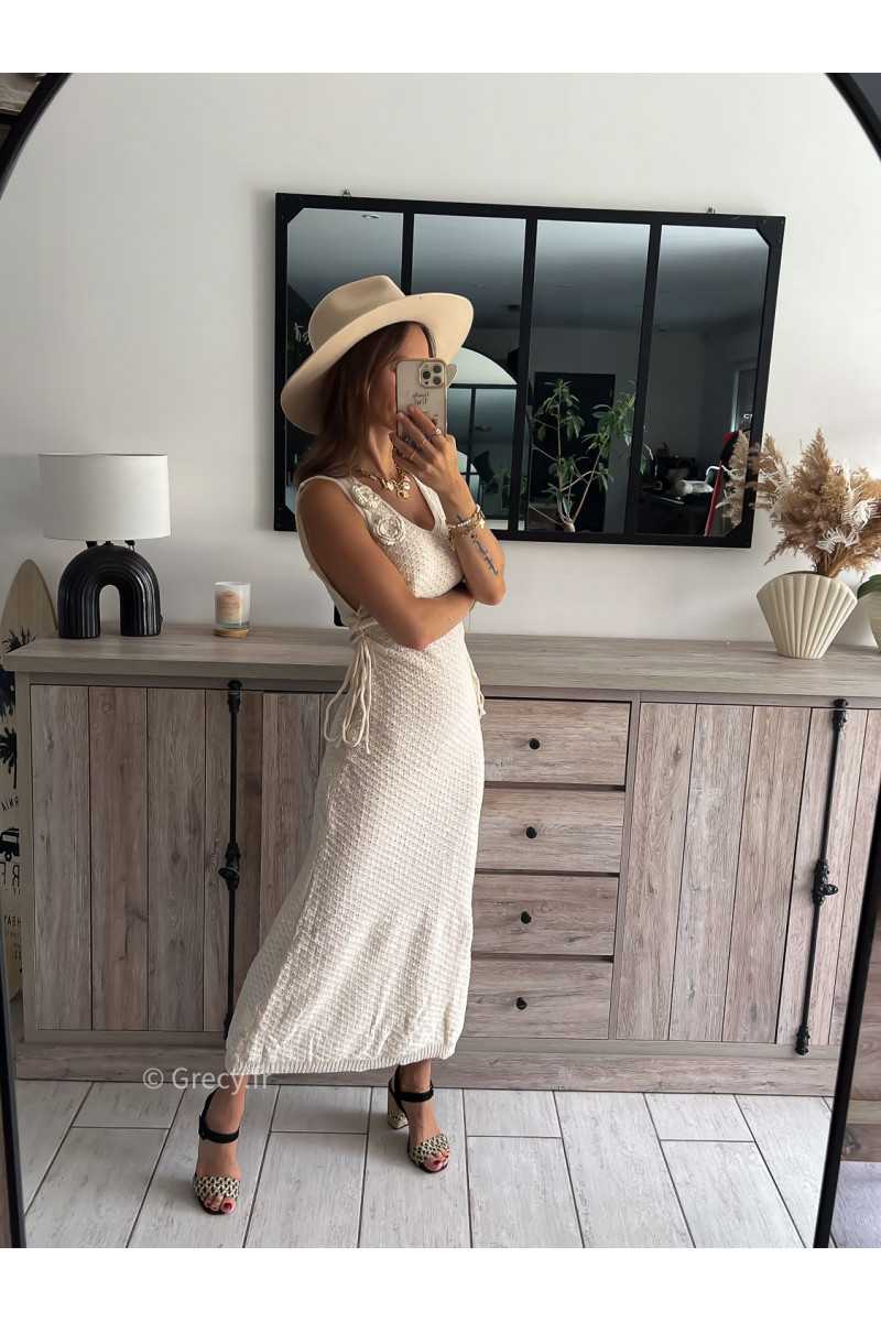 robe longue maille crochet roses relief fleurs plage chic tendance 2024 style mode ootd grecy