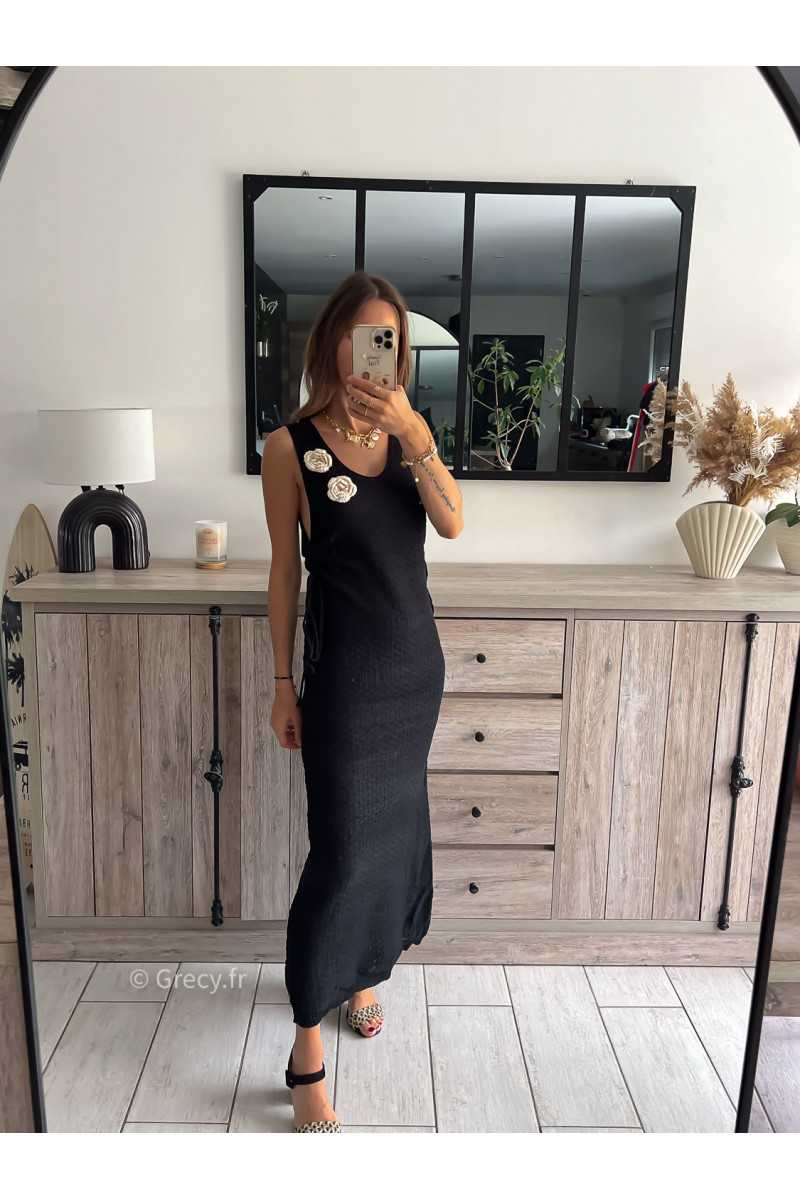 robe longue noire maille crochet roses relief fleurs plage chic tendance 2024 style mode ootd grecy