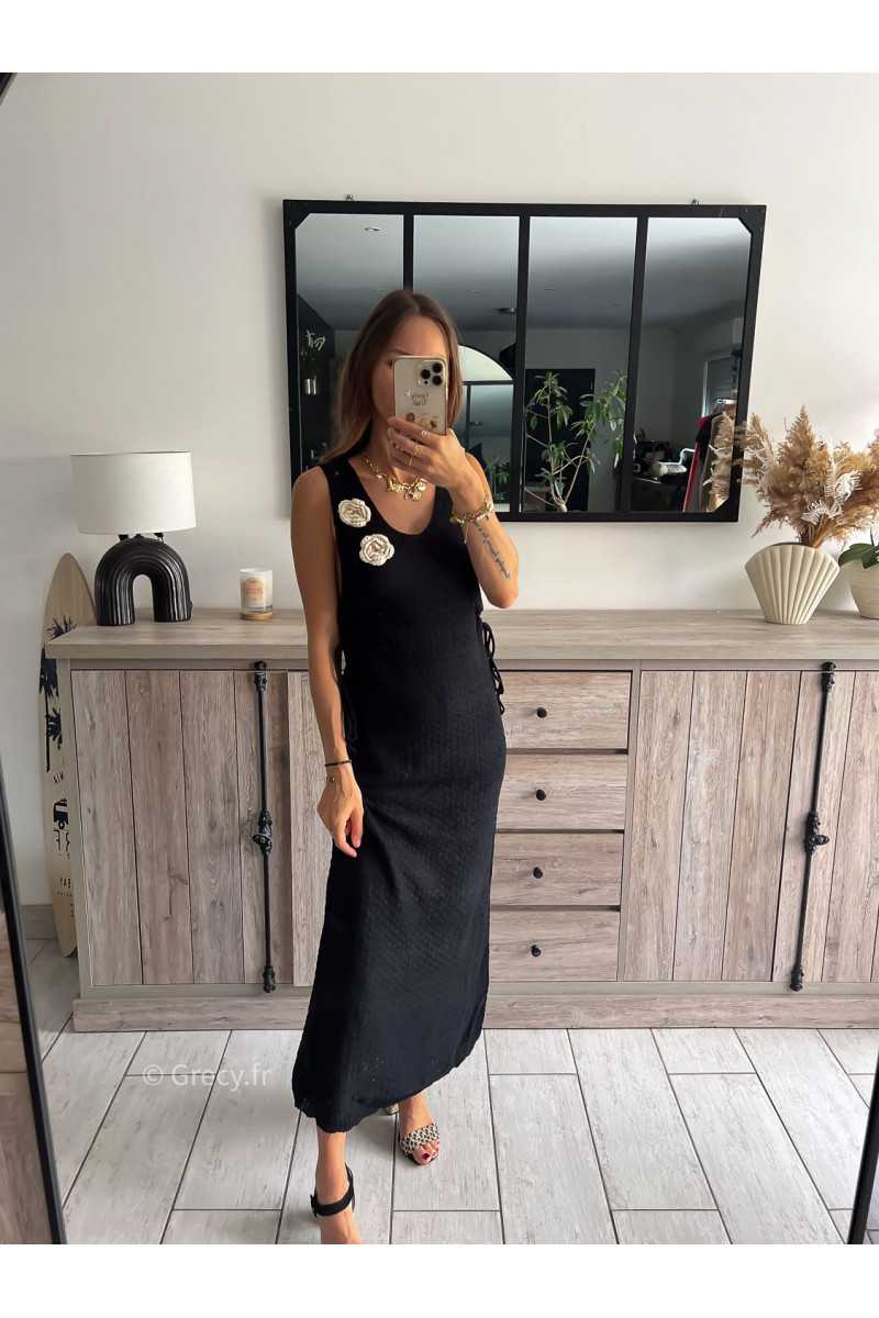 robe longue noire maille crochet roses relief fleurs plage chic tendance 2024 style mode ootd grecy