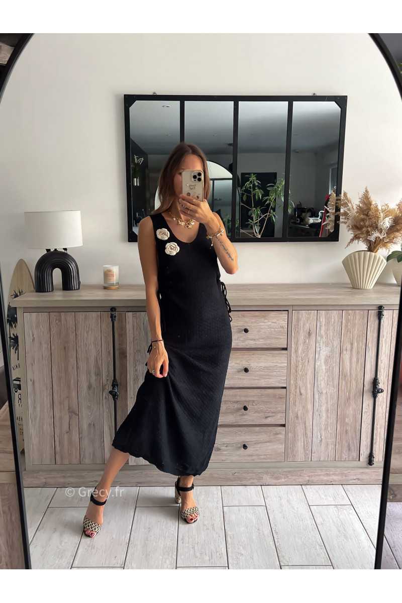 robe longue noire maille crochet roses relief fleurs plage chic tendance 2024 style mode ootd grecy