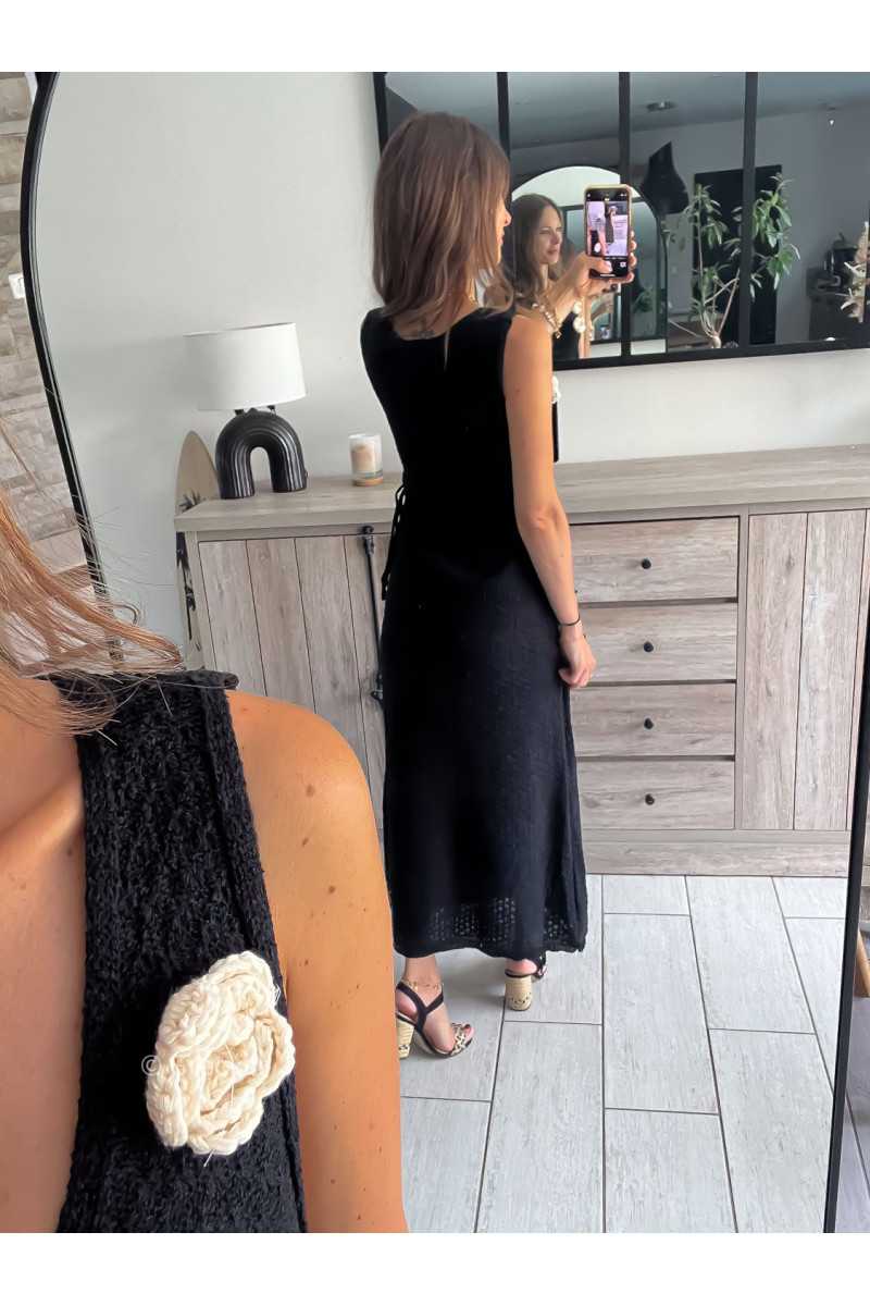 robe longue noire maille crochet roses relief fleurs plage chic tendance 2024 style mode ootd grecy