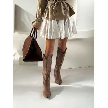 Santiags hautes cloutees fermeture eclair Couleur taupe Taille 38