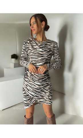 robe pull zèbre automne hiver 2024 mode tendance grecy ootd outfit look chic