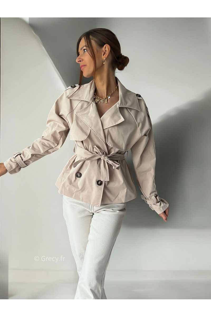 veste trench court beige clair automne hiver 2024 mode tendance grecy ootd outfit look chic
