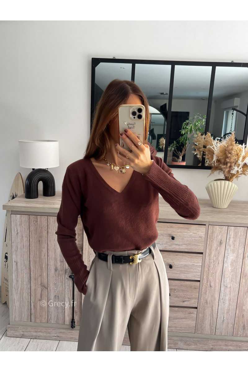 pull col v marron chocolat doux qualité chic grecy mode ootd tenue outfit look automne 2024