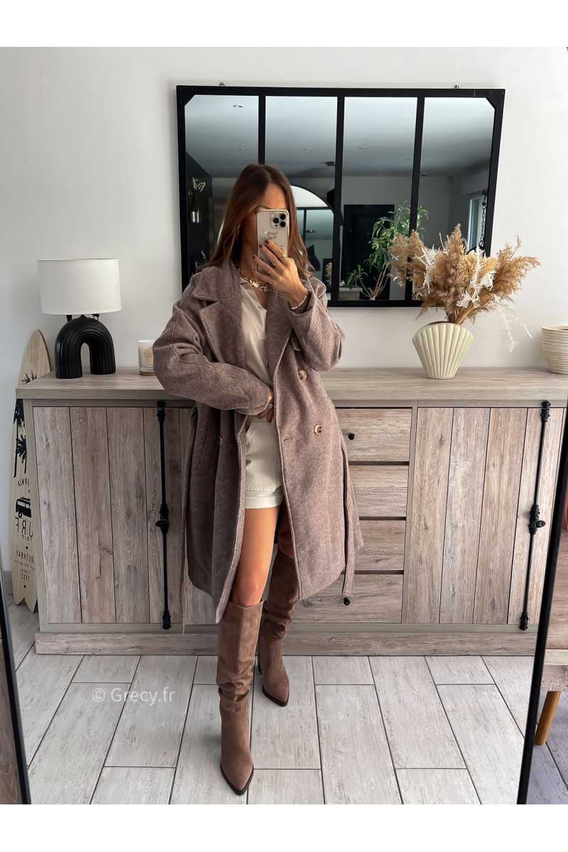 manteau long taupe marron chaud hiver ceinturé chic grecy mode ootd tenue outfit look automne 2024