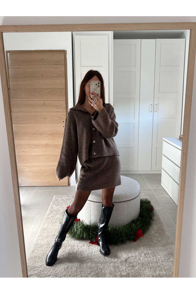 Ensemble maille taupe marron jupe et gilet laine mode tendance look grecy hiver
