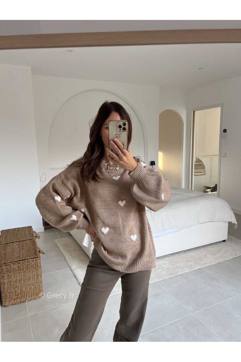 pull coeurs marron taupe maille tendance mode grecy look automne hiver 2024