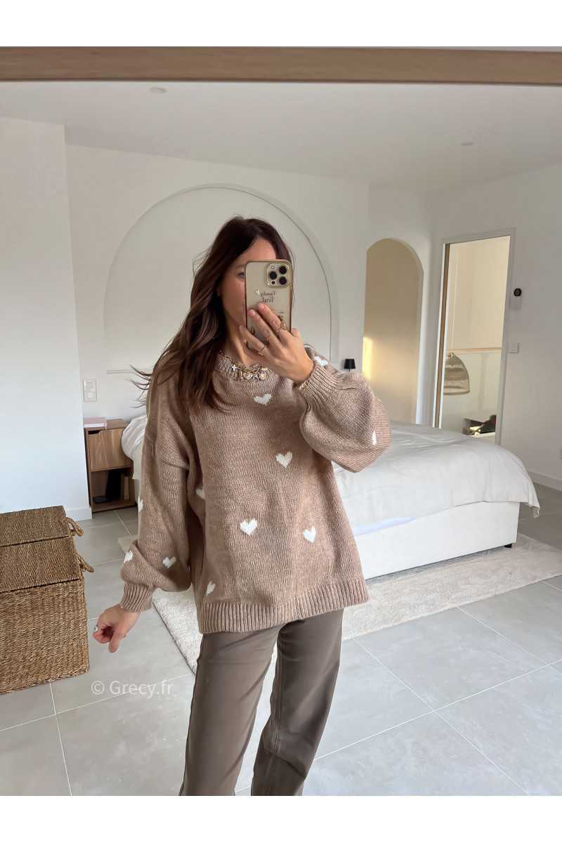 pull coeurs marron taupe maille tendance mode grecy look automne hiver 2024