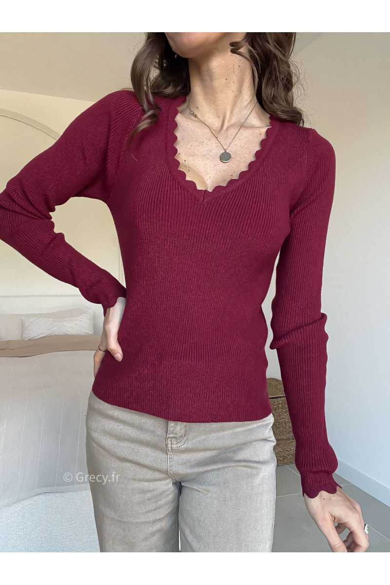 Pull col V dentelé bordeaux mode grecy look tendance 2025