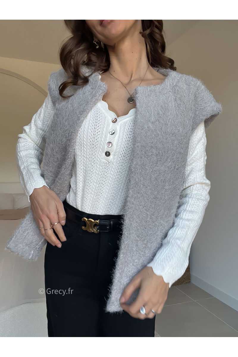 Gilet sans manches fausse fourrure gris clair grecy look tendance 2025