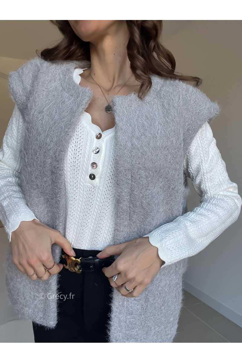 Gilet sans manches fausse fourrure gris clair grecy look tendance 2025