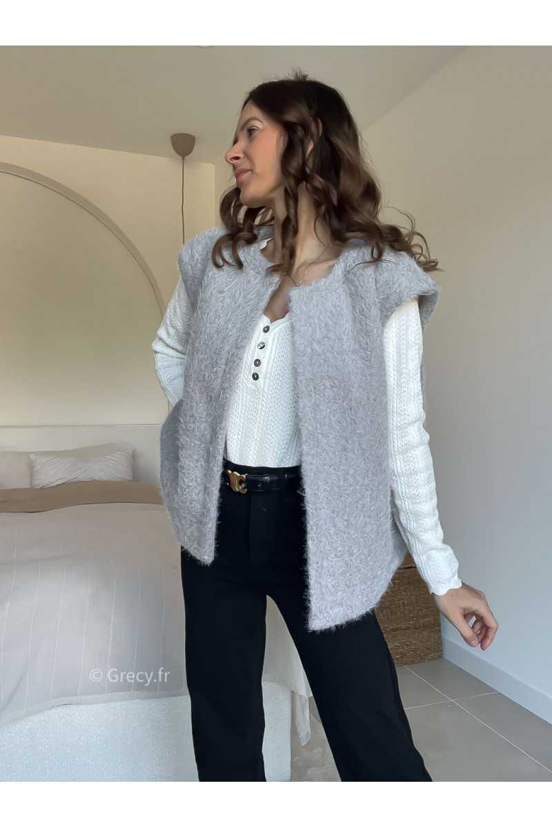 Gilet sans manches fausse fourrure gris clair grecy look tendance 2025