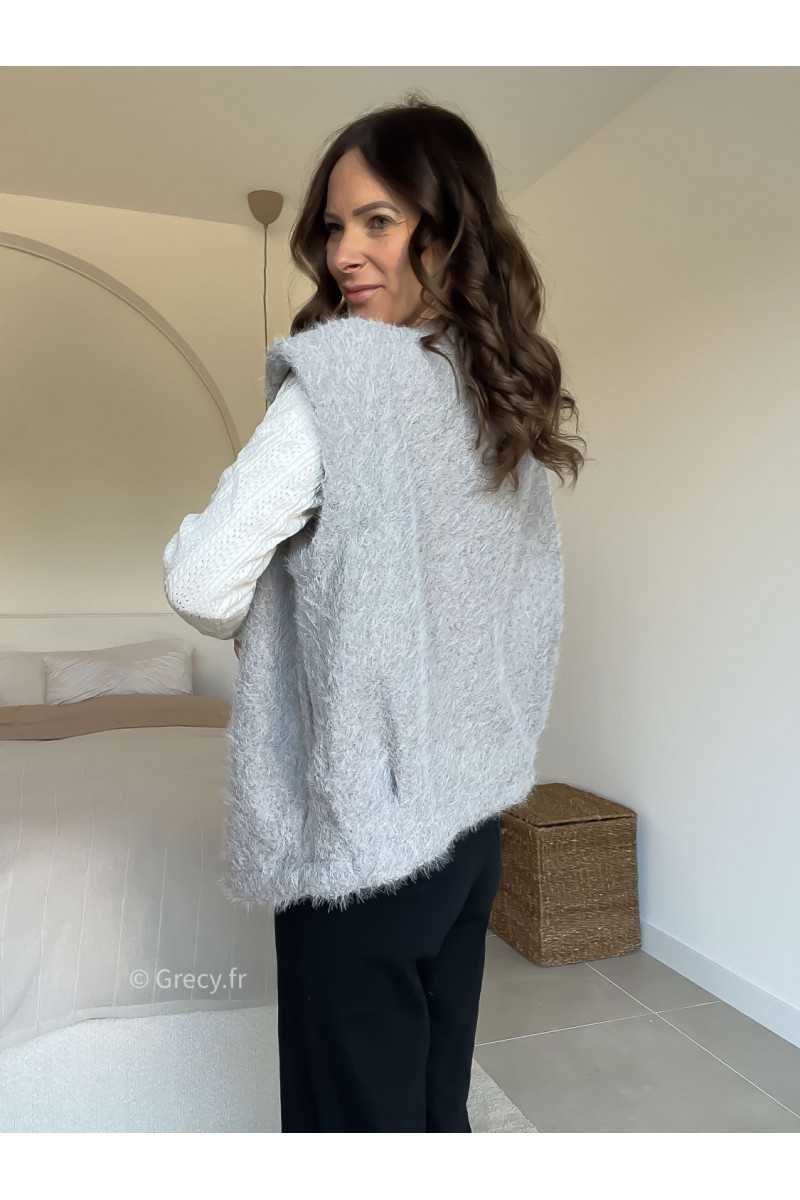 Gilet sans manches fausse fourrure gris clair grecy look tendance 2025