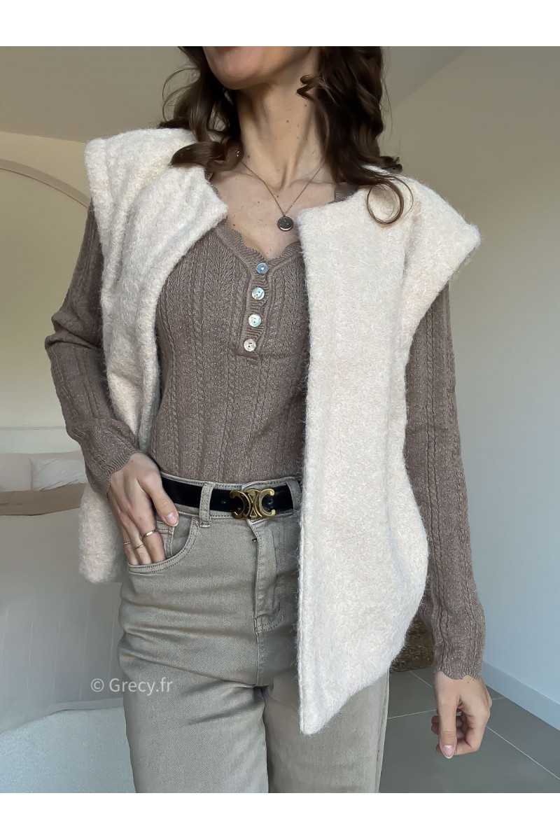 Gilet veste sans manches fausse fourrure beige clair grecy look tendance 2025
