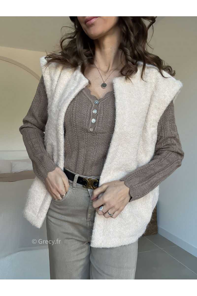Gilet veste sans manches fausse fourrure beige clair grecy look tendance 2025