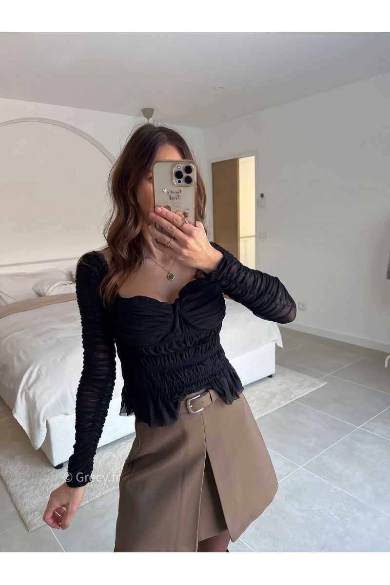 Top noir romantique volants fluide printemps mode tendance 2025 grecy
