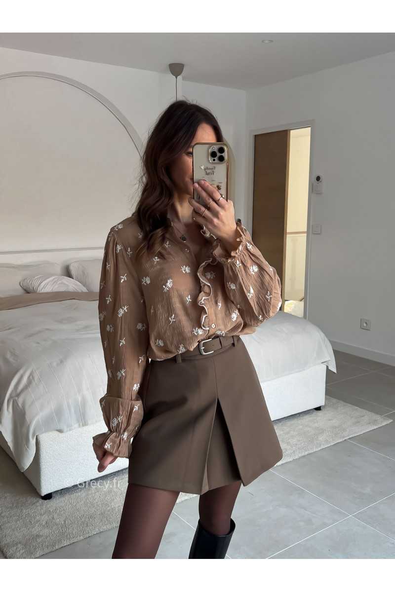 Jupe short marron avec ceinture printemps mode tendance 2025 grecy